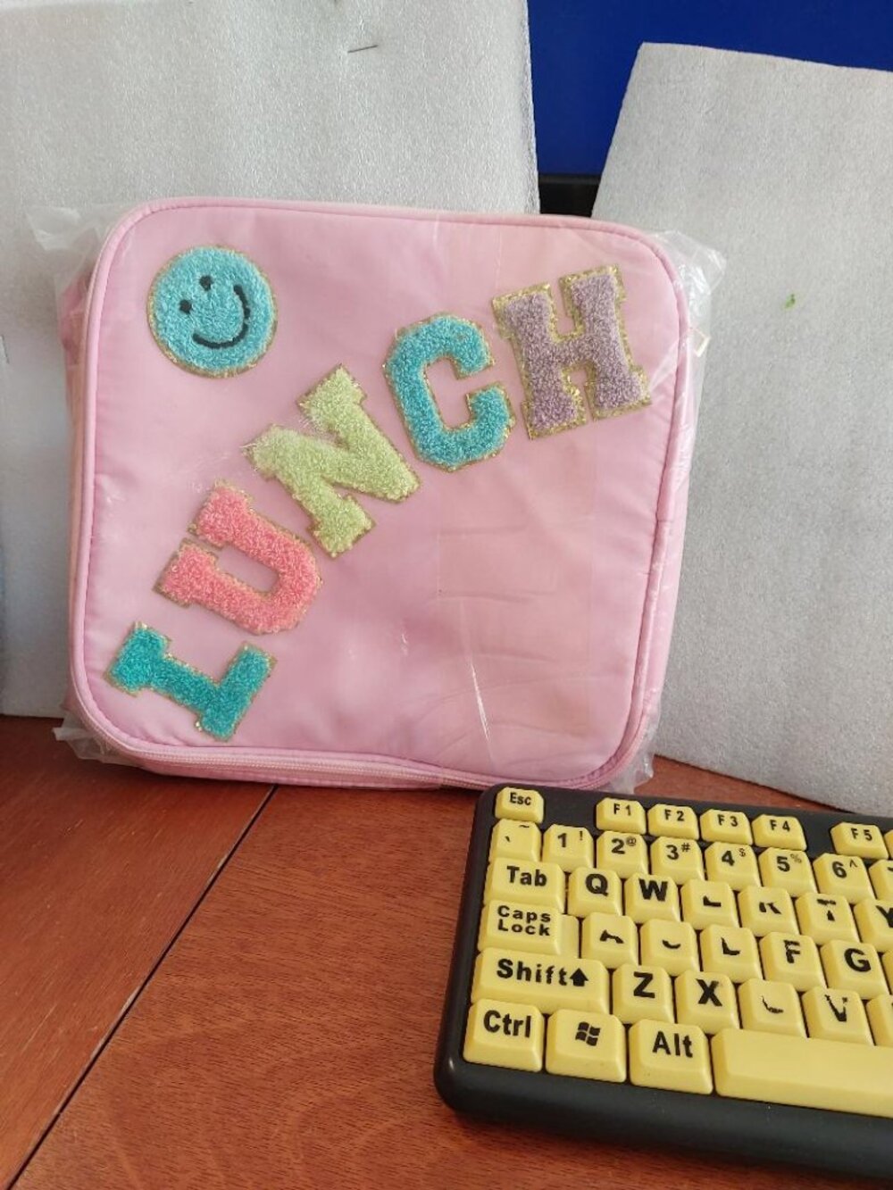NEW BAG ! Insulted Lunch Bag With Travlel Pink